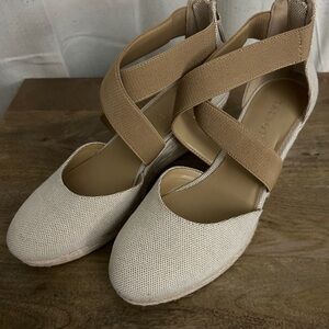 Talbots Women's Tan and Cream Espadrille Wedges